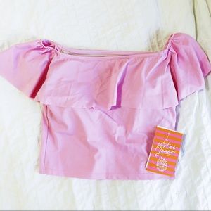 Kortni Jeane Ruffled Around Top Swimmer